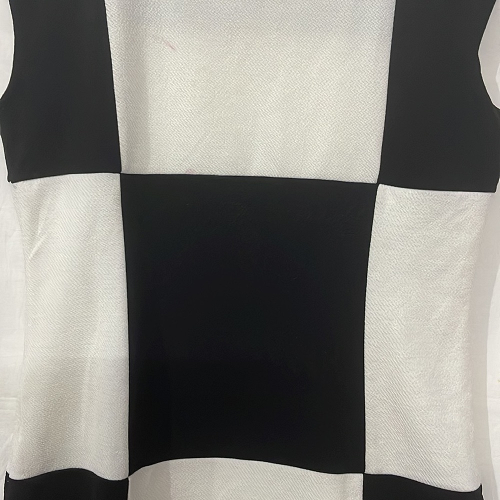 Yesymearsi All New Stylish and fancy White and Black Mini Dress in Size M - Picture 3 of 5